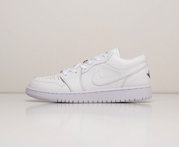 Nike Air Jordan 1 Low. Вид 2 Nike Air Jordan 1 Low. Вид 2