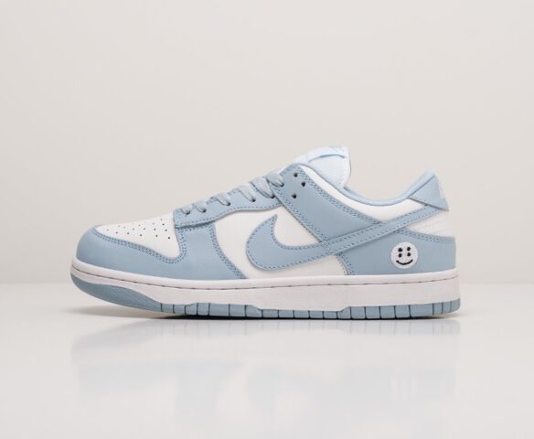 Nike SB Dunk Low голубые. Вид 2 Nike SB Dunk Low голубые. Вид 2